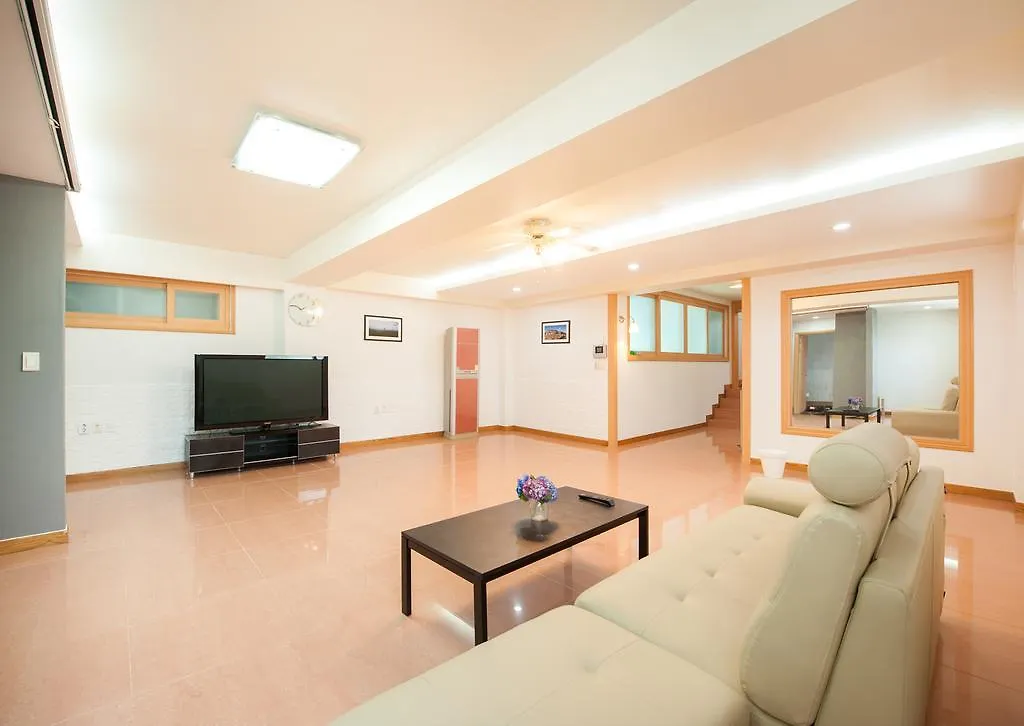 Дом отдыха Jeju Sullem Pension Южная Корея